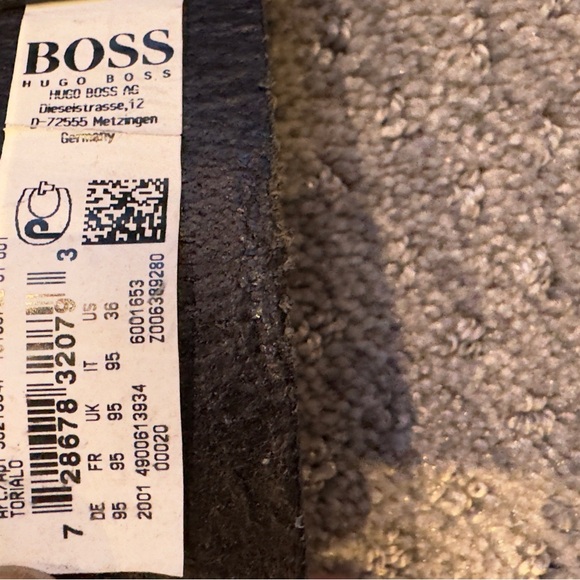 Hugo Boss Belt - Picture 2 of 3